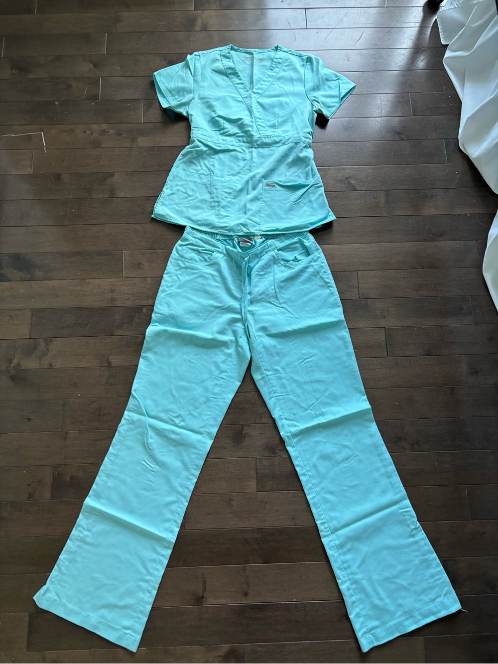 Grey's Anatomy Women's Scrub Top & Pants - Aqua